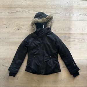 Obermeyer Women's Black size 8 ski/snowboard Jacket with removable hood